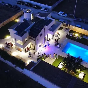Tipino Guest house